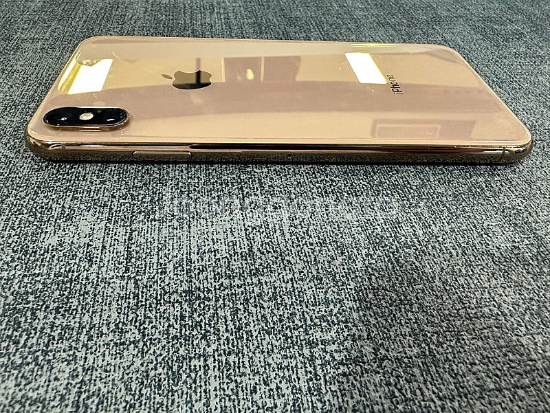 (SSS등급) 아이폰XS MAX 64G 골드 배터리 80% 깨끗한폰 30만원 판매해요--6